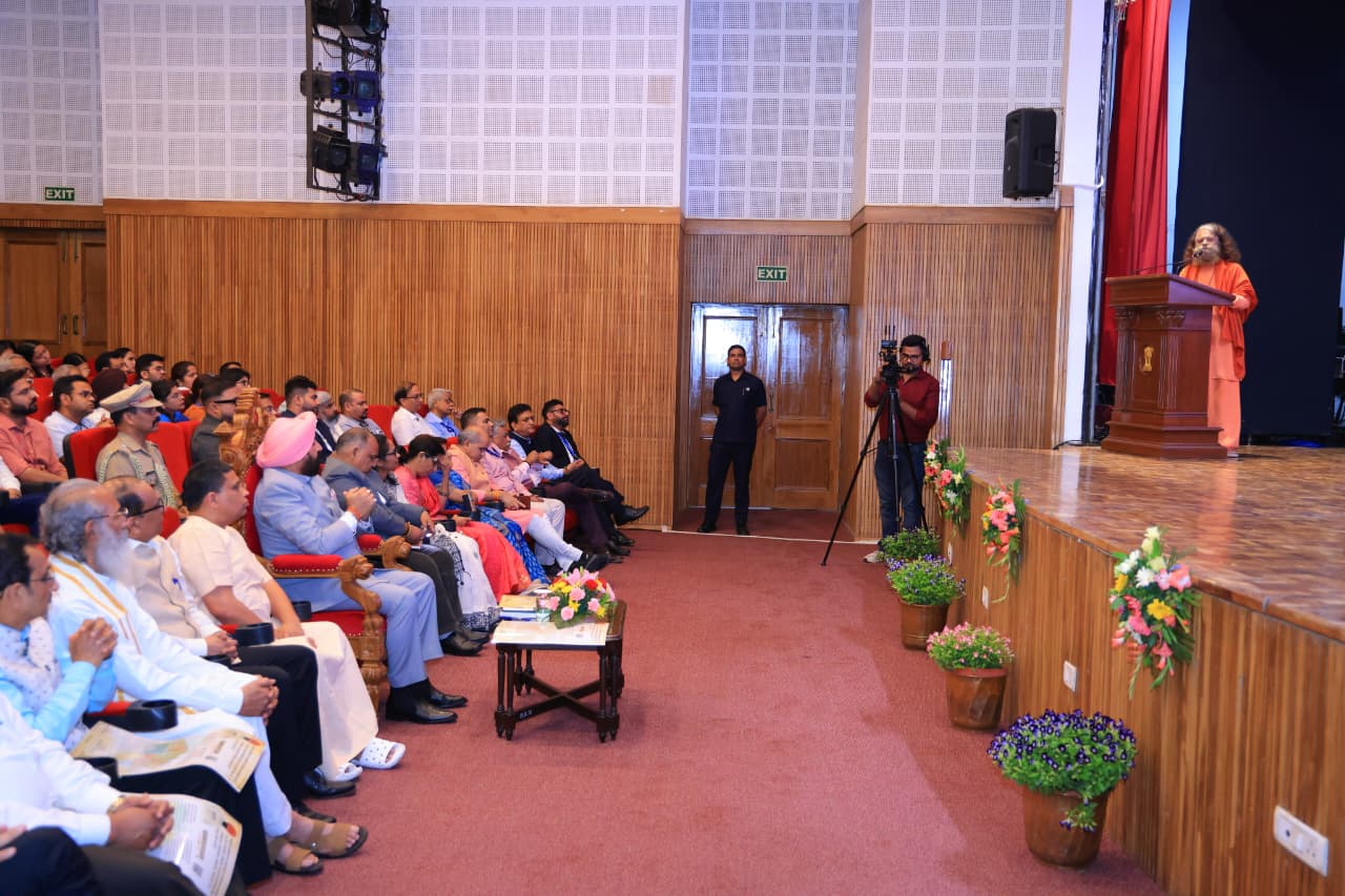 उत्तराखण्ड के माननीय राज्यपाल लेफ्टिनेंट जनरल (सेवानिवृत्त) गुरमीत सिंह जी ने रचा इतिहास 14