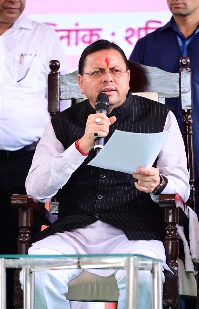 मुख्यमंत्री ने कहा, सरकार स्वयं जनता के द्वार पहुंचकर कर रही समस्याओं का समाधान 5