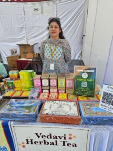 हौसलों की उड़ान: हर्बल टी व्यवसाय से आत्मनिर्भर बनीं प्रियंका बिष्ट