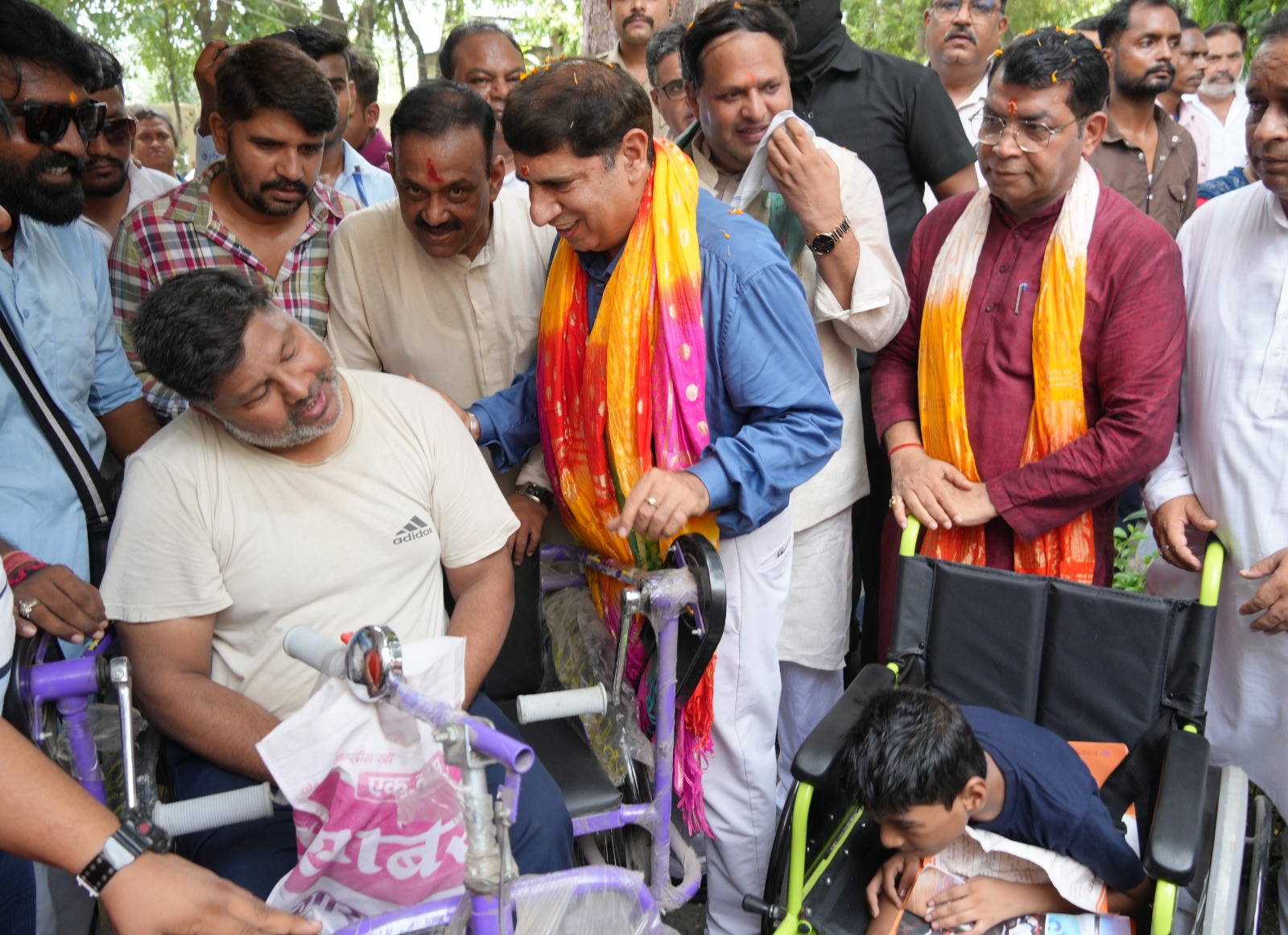 प्रभारी मंत्री प्रदीप बत्रा की अध्यक्षता में नगर निगम सभागार में जन-जन की सरकार जन-जन के द्वार कार्यक्रम का आयोजन किया गया 10