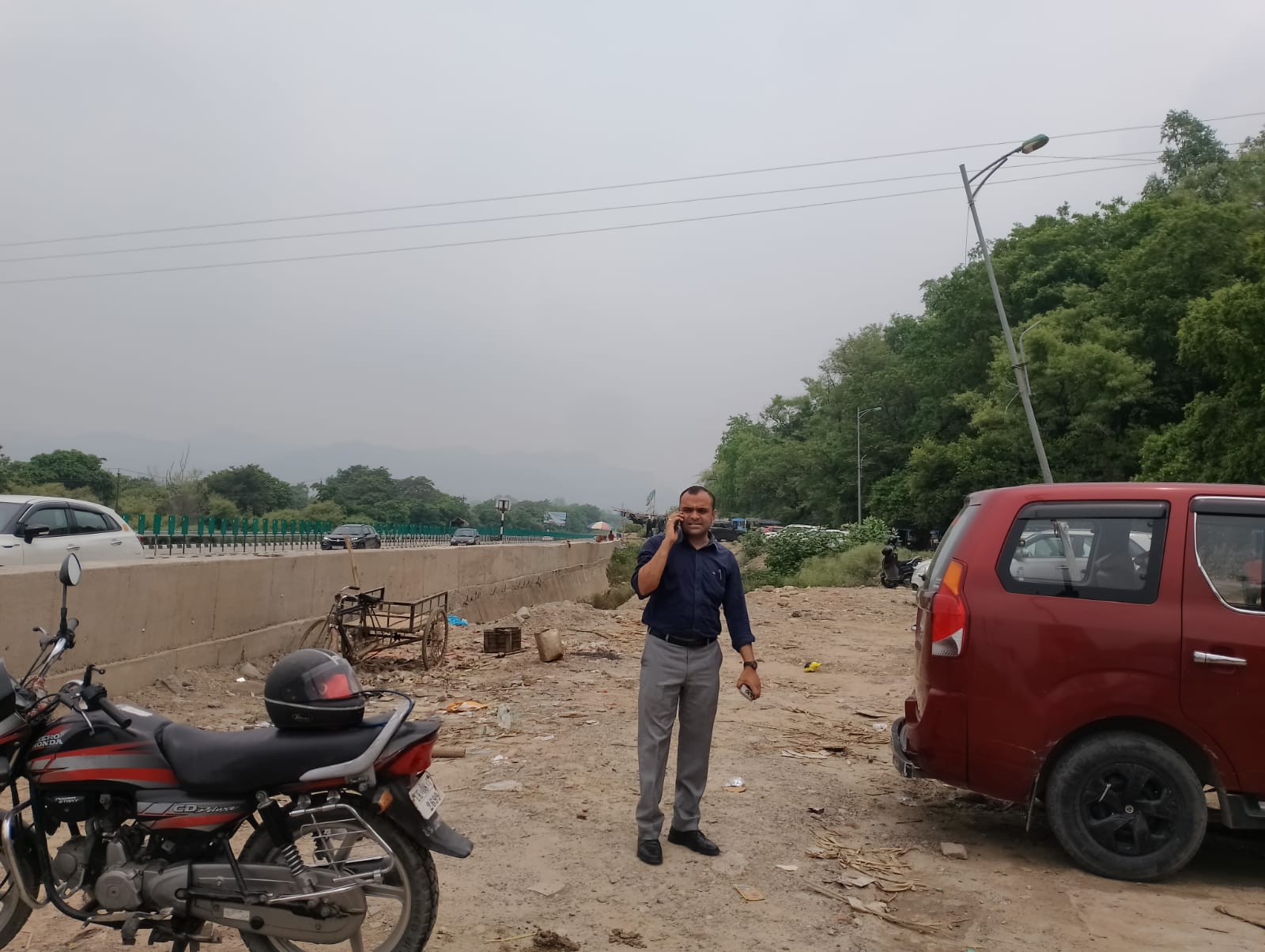 आगामी कांवड़ मेले के दृष्टिगत जिलाधिकारी ने मां चंडी देवी मंदिर का किया स्थलीय निरीक्षण, सफाई एवं सुरक्षा व्यवस्थाओं का लिया जायजा 5