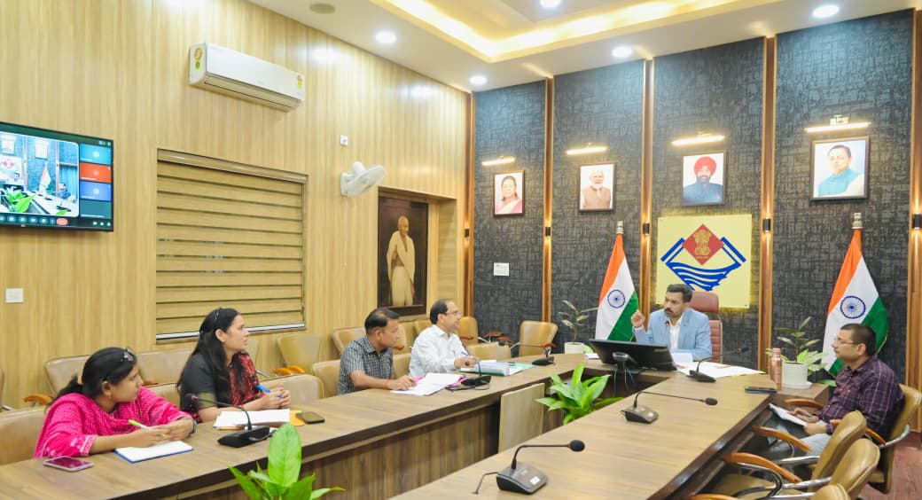 भारी से अत्यंत भारी बारिश के चेतावनी, देहरादून जिला प्रशासन हाई अलर्ट 2