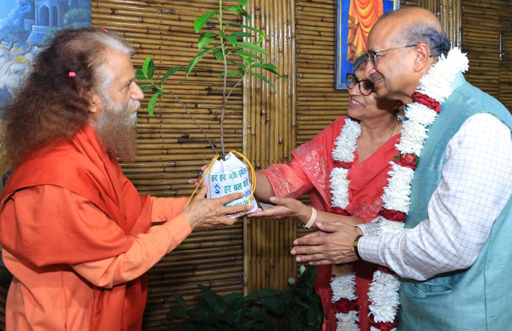 परमार्थ निकेतन दर्शनार्थ आये माननीय मुख्य न्यायाधीश, उत्तराखण्ड उच्च न्यायालय, माननीय, न्यायमूर्ति श्री मनोज कुमार गुप्ता जी 3