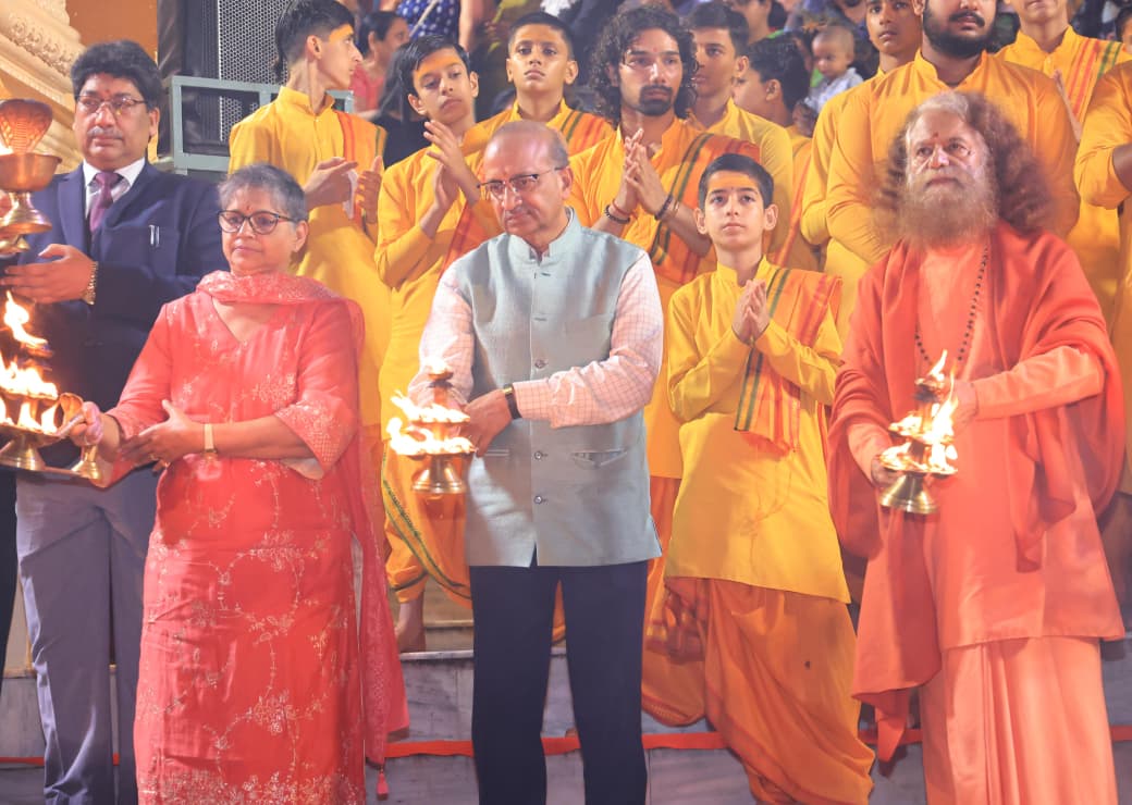 परमार्थ निकेतन दर्शनार्थ आये माननीय मुख्य न्यायाधीश, उत्तराखण्ड उच्च न्यायालय, माननीय, न्यायमूर्ति श्री मनोज कुमार गुप्ता जी 4