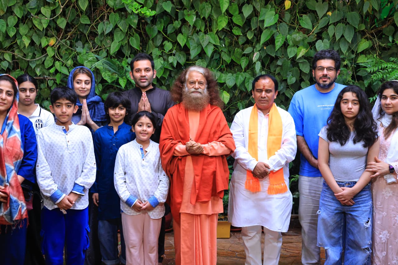 स्वामी चिदानन्द सरस्वती जी और डॉ. धन सिंह रावत जी के मध्य सार्थक संवाद 2