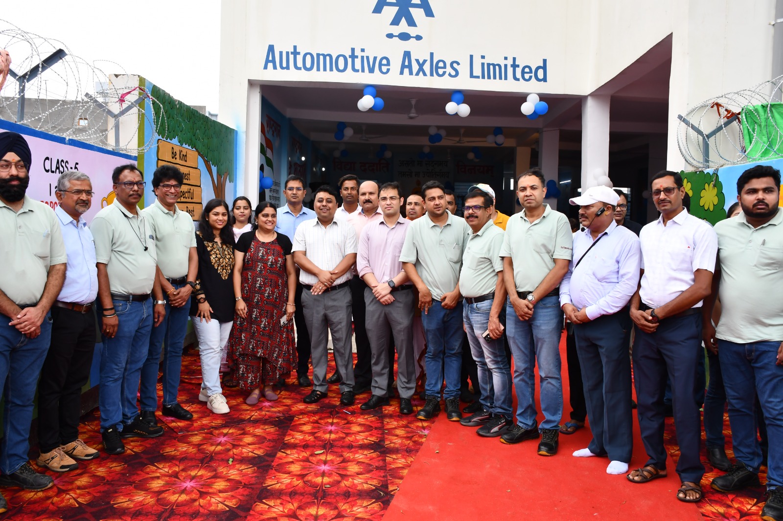 75 लाख रुपये की सीएसआर निधि से निर्मित राजकीय प्राथमिक विद्यालय दुर्गापुर नंबर-2 के नवनिर्मित भवन का जिलाधिकारी ने किया लोकार्पण 9