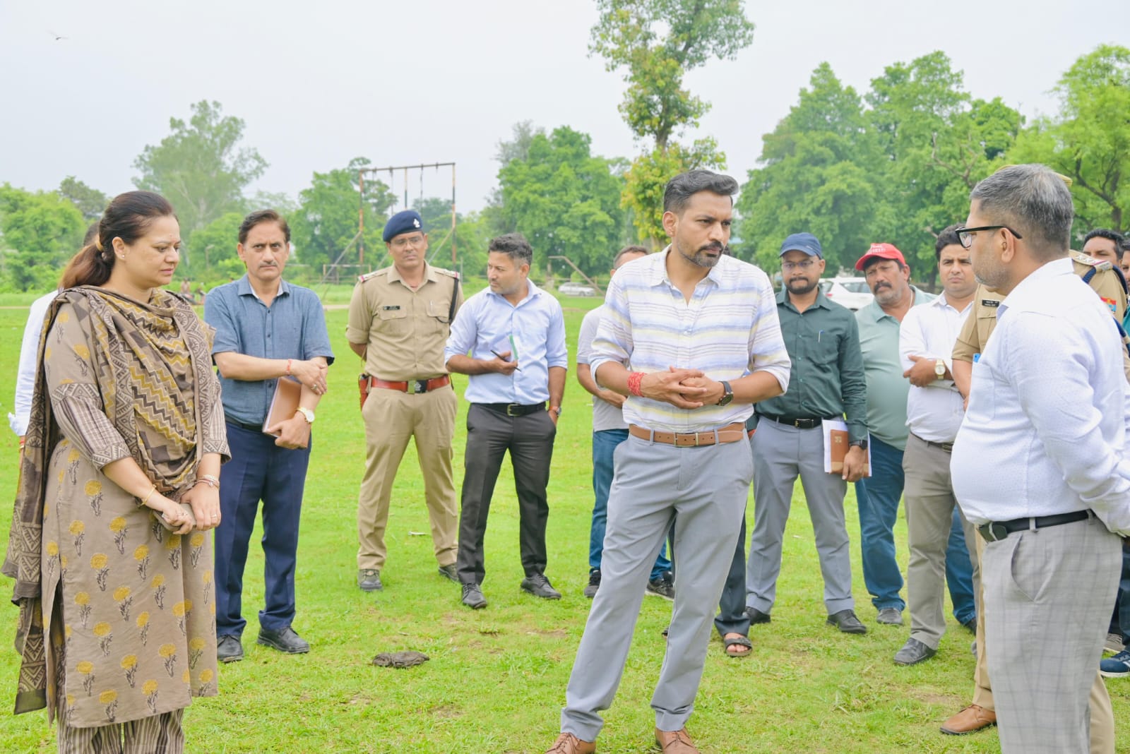25 जुलाई तक हर हाल में पूरी हों कांवड़ मेले की तैयारियां, लापरवाही नहीं होगी बर्दाश्त- डीएम 4