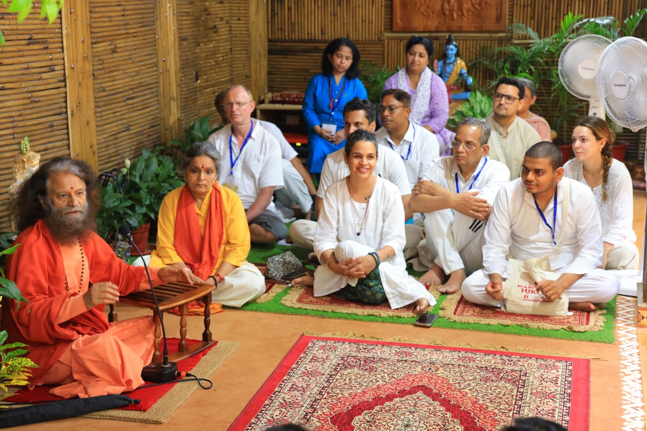 वेदान्त योग कोर्स का दिव्य शुभारम्भ 2