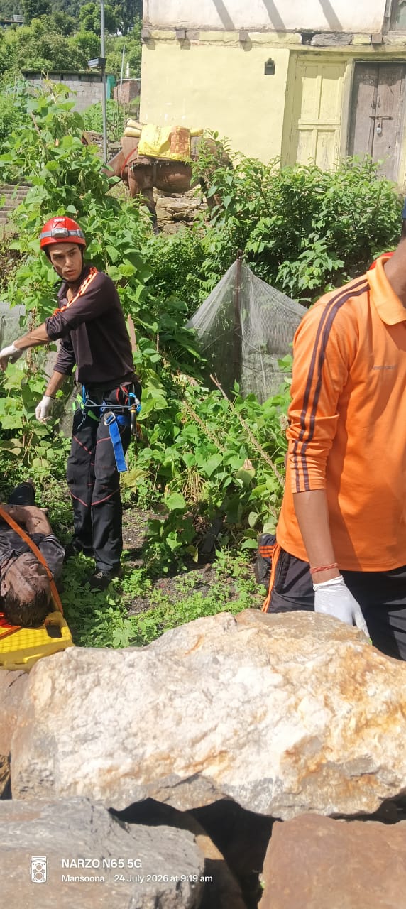 ऊखीमठ: मनसूना नदी की पुलिया के नीचे मिला 48 वर्षीय नन्दन सिंह पंवार का शव, DDRF ने निकाला बाहर 2
