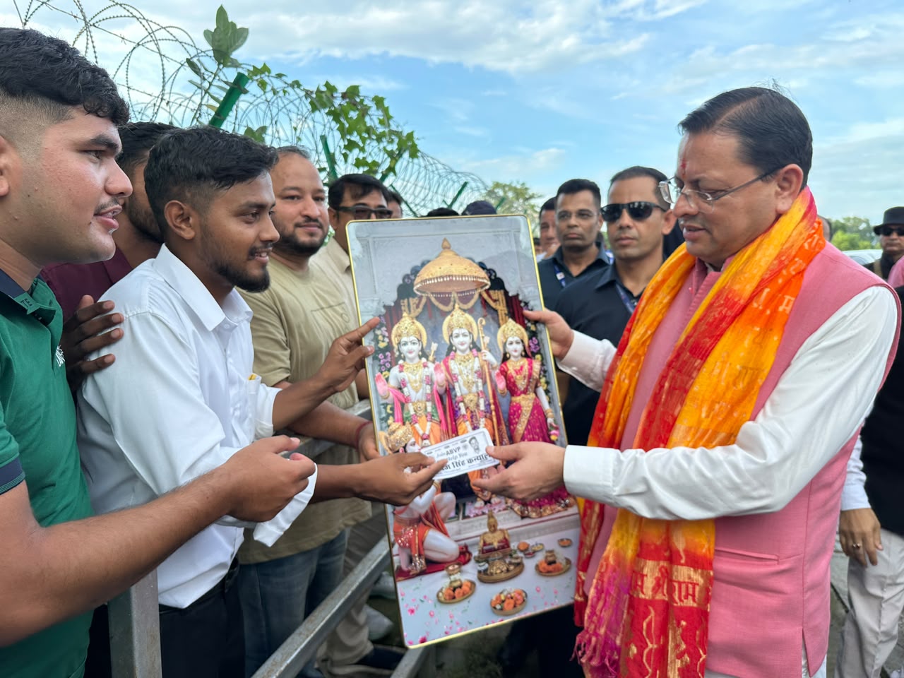 सूबे के माननीय मुख्यमंत्री पुष्कर सिंह धामी शुक्रवार साय खटीमा पहुँचे 8