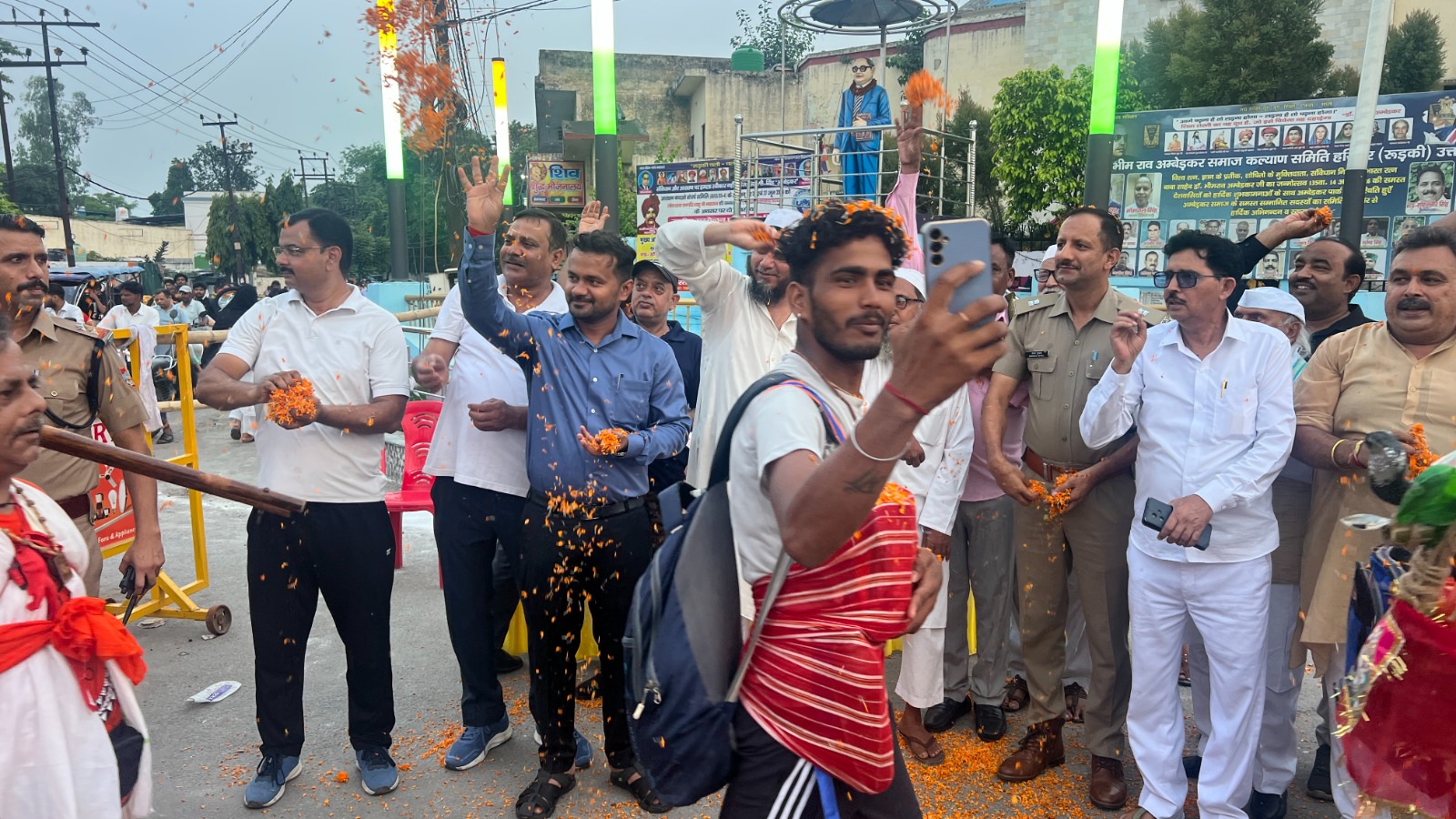 संयुक्त मजिस्ट्रेट रुड़की ने कांवड़ पटरी पर भंडारों एवं चिकित्सा शिविरों का निरीक्षण कर व्यवस्थाओं का लिया जायजा 2