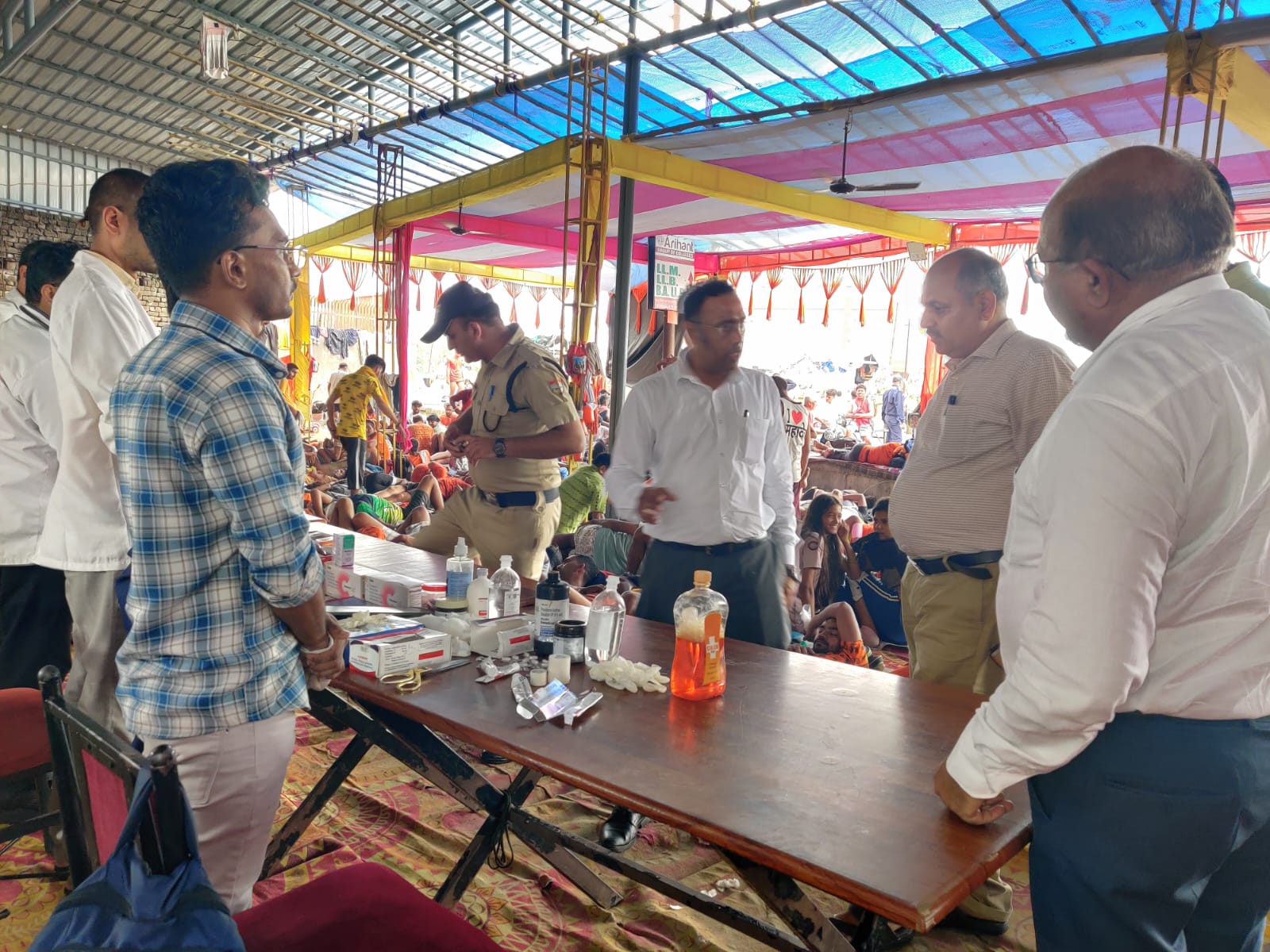 कांवड़ यात्रा पर आने वाले शिवभक्तों का स्वास्थ्य खराब होने की दशा में तत्काल निशुल्क किया जा रहा है उपचार 4