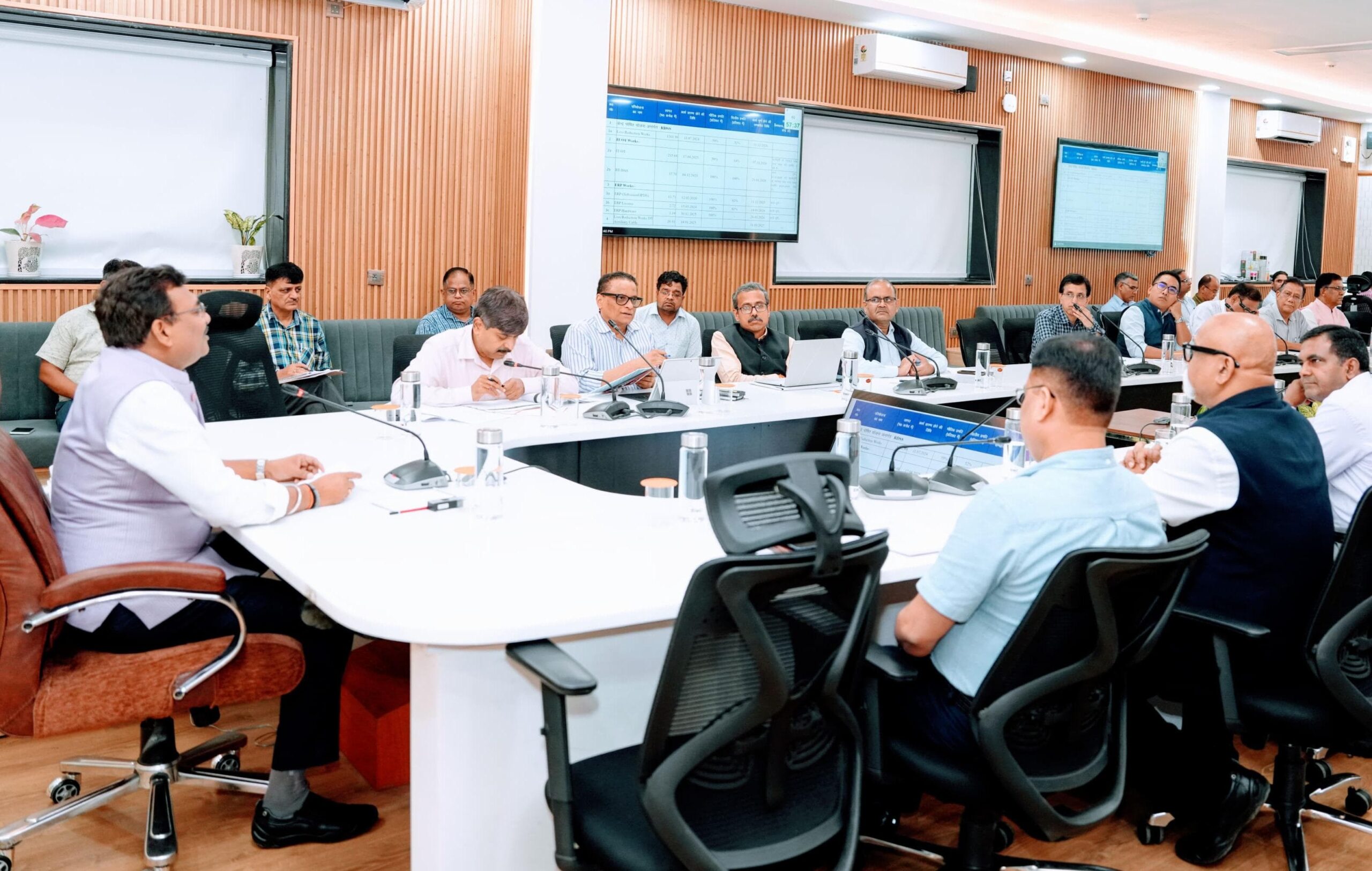 PMO की PRAGATI समीक्षा में उत्तराखण्ड पुलिस की बड़ी उपलब्धि, साइबर अपराध नियंत्रण एवं प्रबंधन में देशभर में टॉप-5 राज्यों में शामिल”मुख्यमंत्री ने पूरी टीम को दी बधाई 2