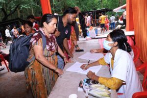 श्रावण सोमवार पर परमार्थ निकेतन में सेवा, साधना और करुणा का संगम