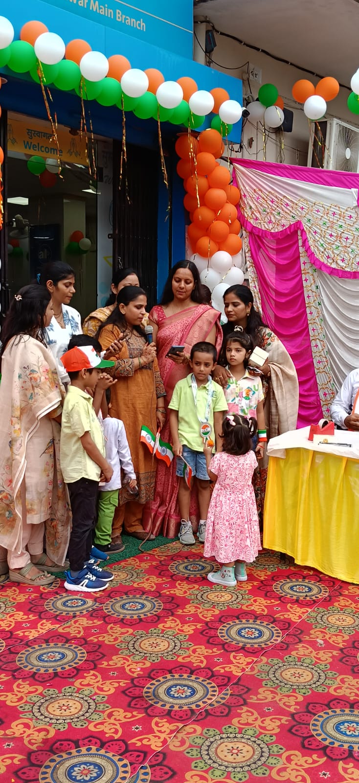 स्वतंत्रता दिवस पर केनरा बैंक ने दिया ‘विकसित भारत’ का संदेश, मेधावी विद्यार्थियों का किया सम्मान 3