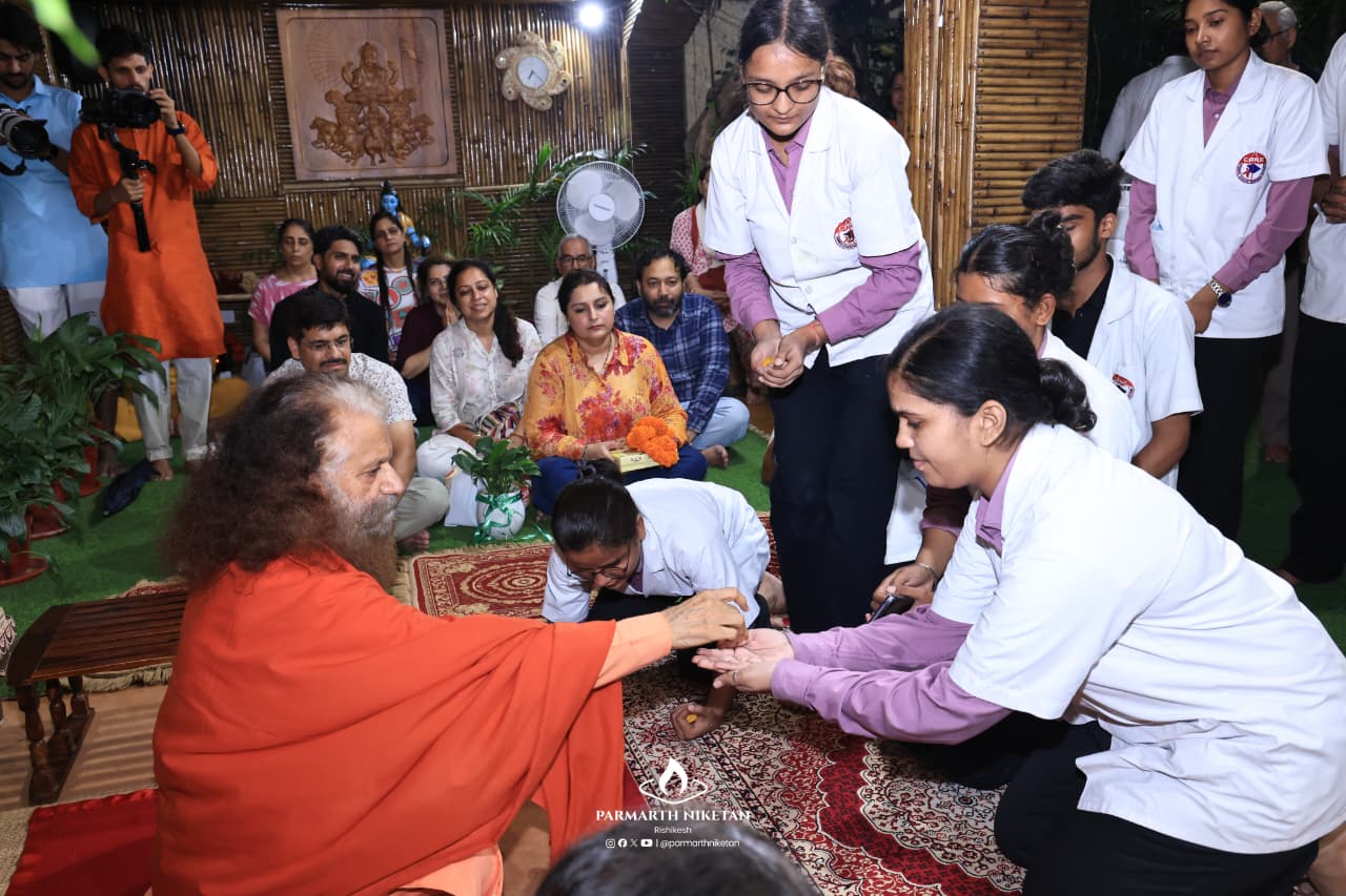 परमार्थ निकेतन से फ्रेंडशिप डे पर पूज्य स्वामी चिदानन्द सरस्वती जी का विशेष संदेश 3
