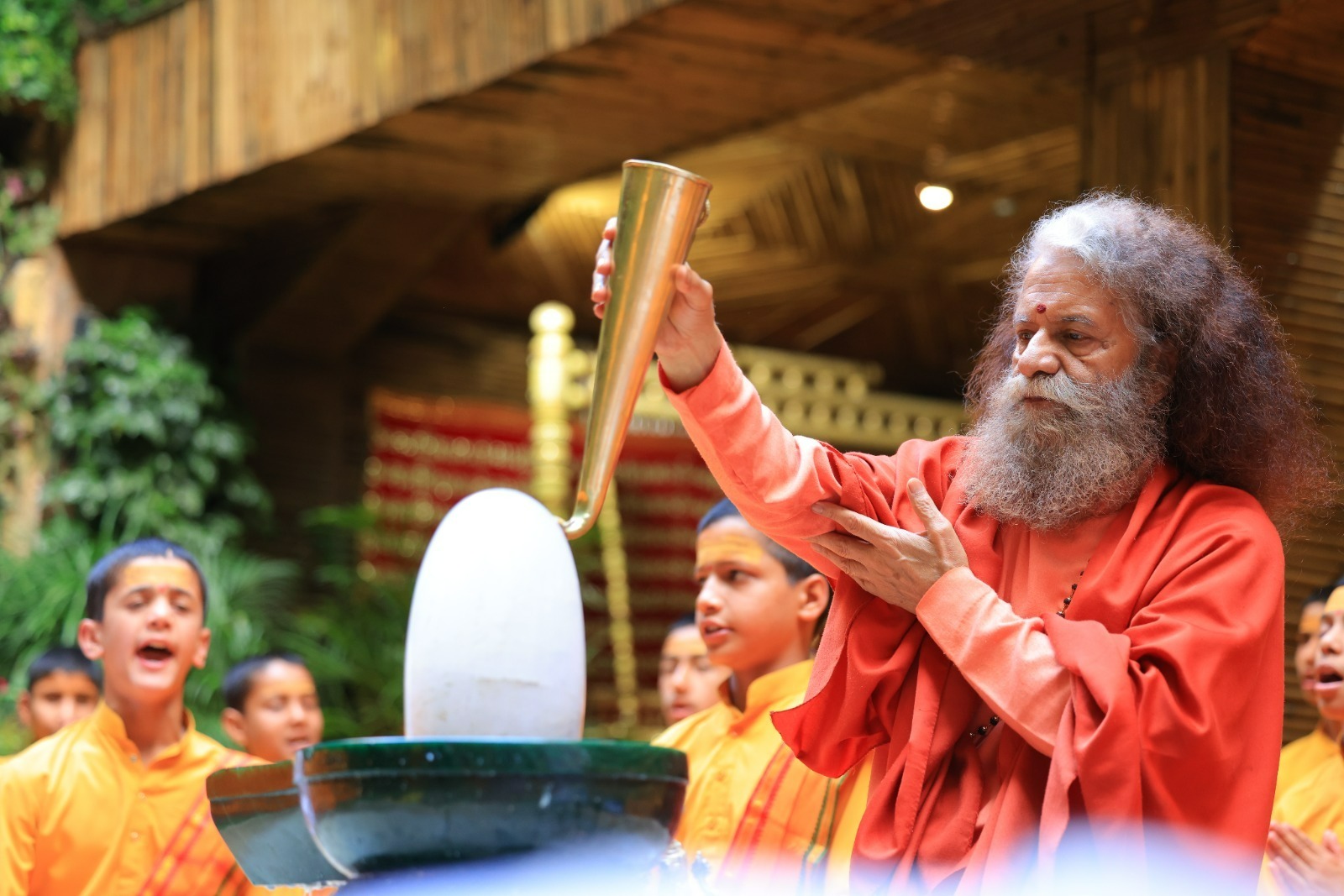 श्रावण के प्रथम सोमवार के पावन अवसर पर परमार्थ निकेतन में आयोजित दिव्य रुद्राभिषेक 2