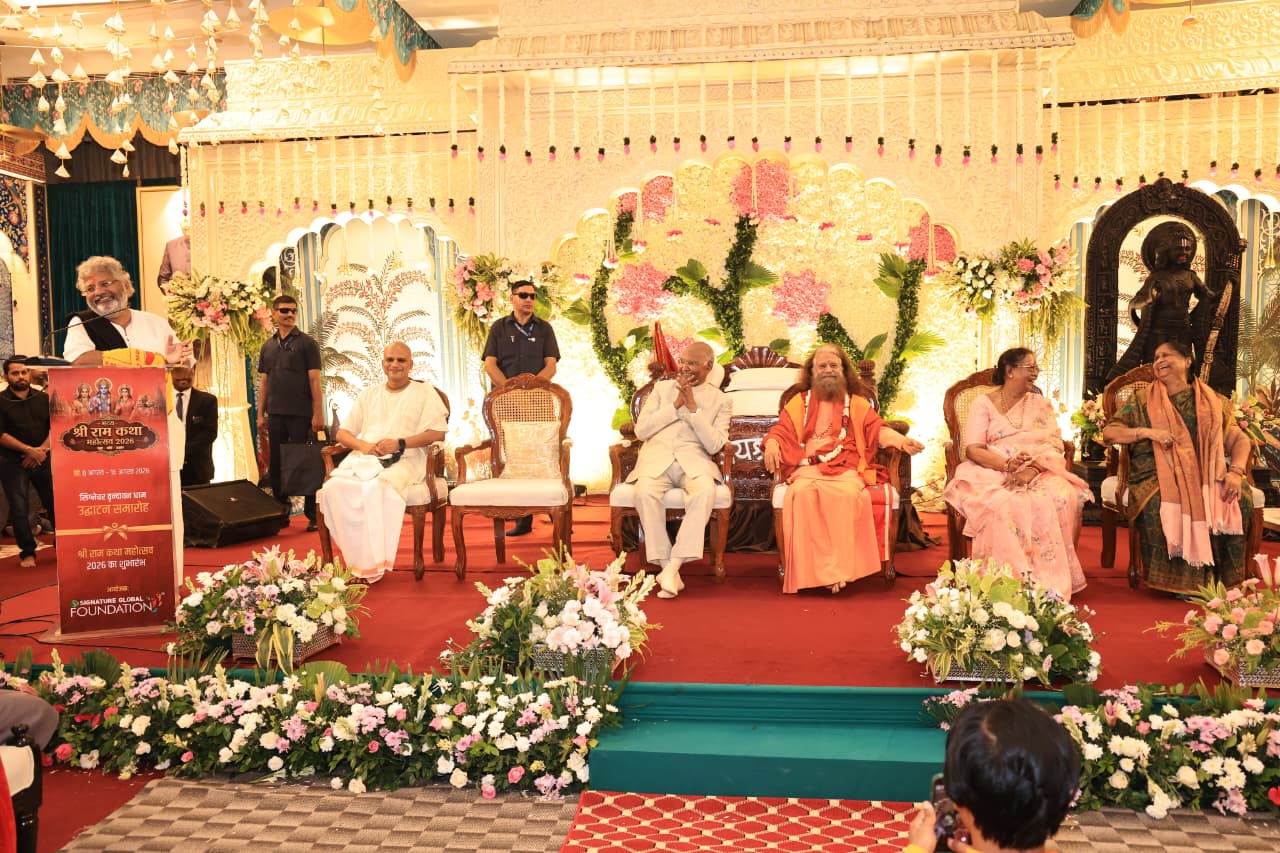 परमार्थ पीठाधीश्वर, पूज्य स्वामी चिदानन्द सरस्वती जी वृन्दावन यात्रा पर, बांके बिहारी जी के दर्शन कर भारत की समृद्धि, शांति और मंगल की प्रार्थना 4