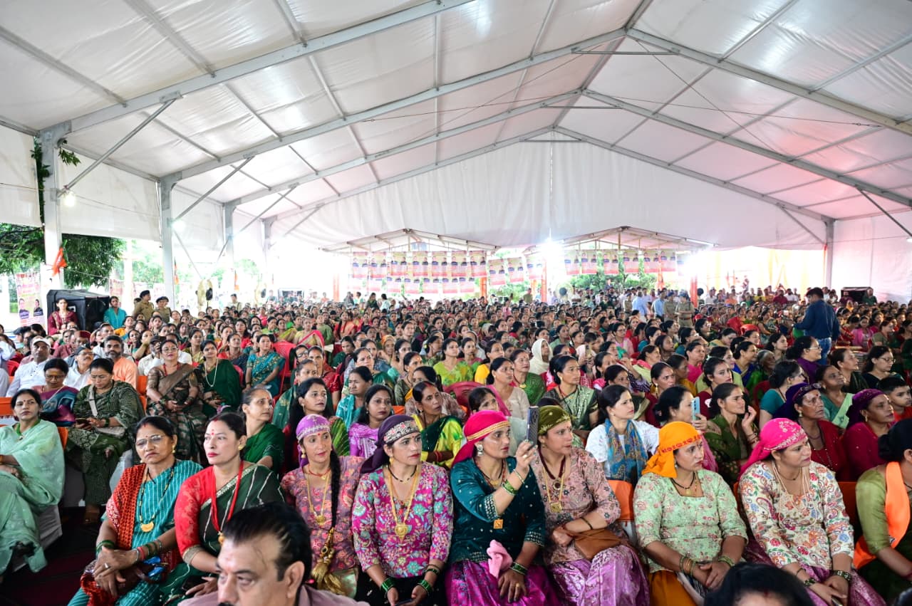 मुख्यमंत्री धामी ने मातृशक्ति से किया सीधा संवाद, महिला सशक्तिकरण को बताया विकास का आधार 5