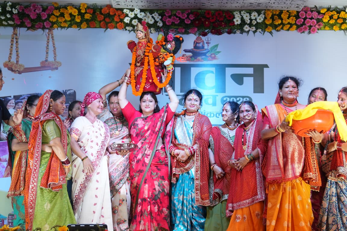 महिलाएँ हमारी संस्कृति, खेत और आजीविका की मुख्य धुरी: श्रीमती गीता धामी 2