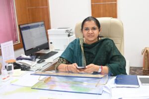 ‎विशेष गहन पुनरीक्षण कार्यक्रम के तहत दावे-आपत्तियों के निस्तारण की जिलाधिकारी ने की समीक्षा