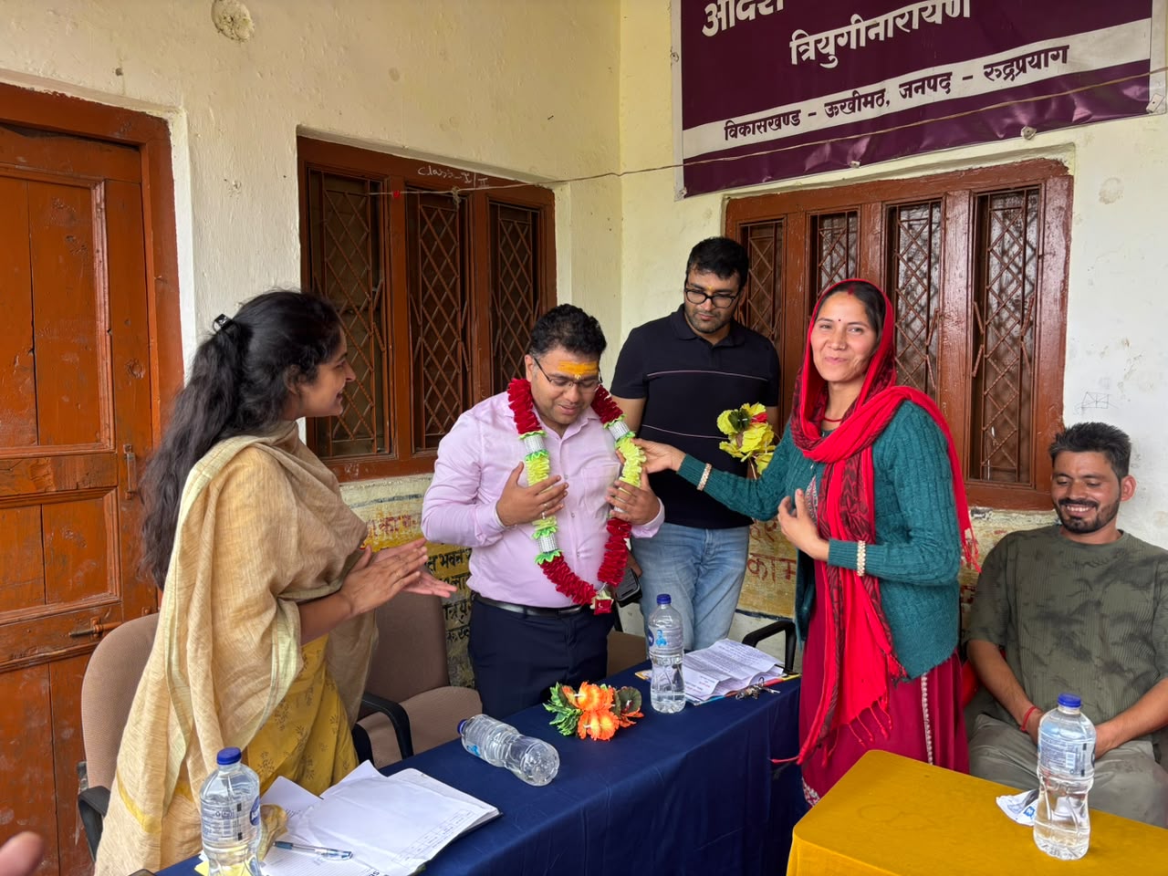 त्रियुगीनारायण क्षेत्र के विकास को लेकर जिलाधिकारी ने किया स्थलीय निरीक्षण, श्रद्धालुओं की सुविधाओं को प्राथमिकता देने के दिए निर्देश 4