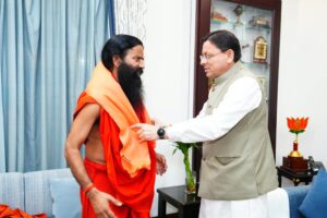 मुख्यमंत्री धामी से मुख्यमंत्री आवास में बाबा रामदेव ने की भेंट
