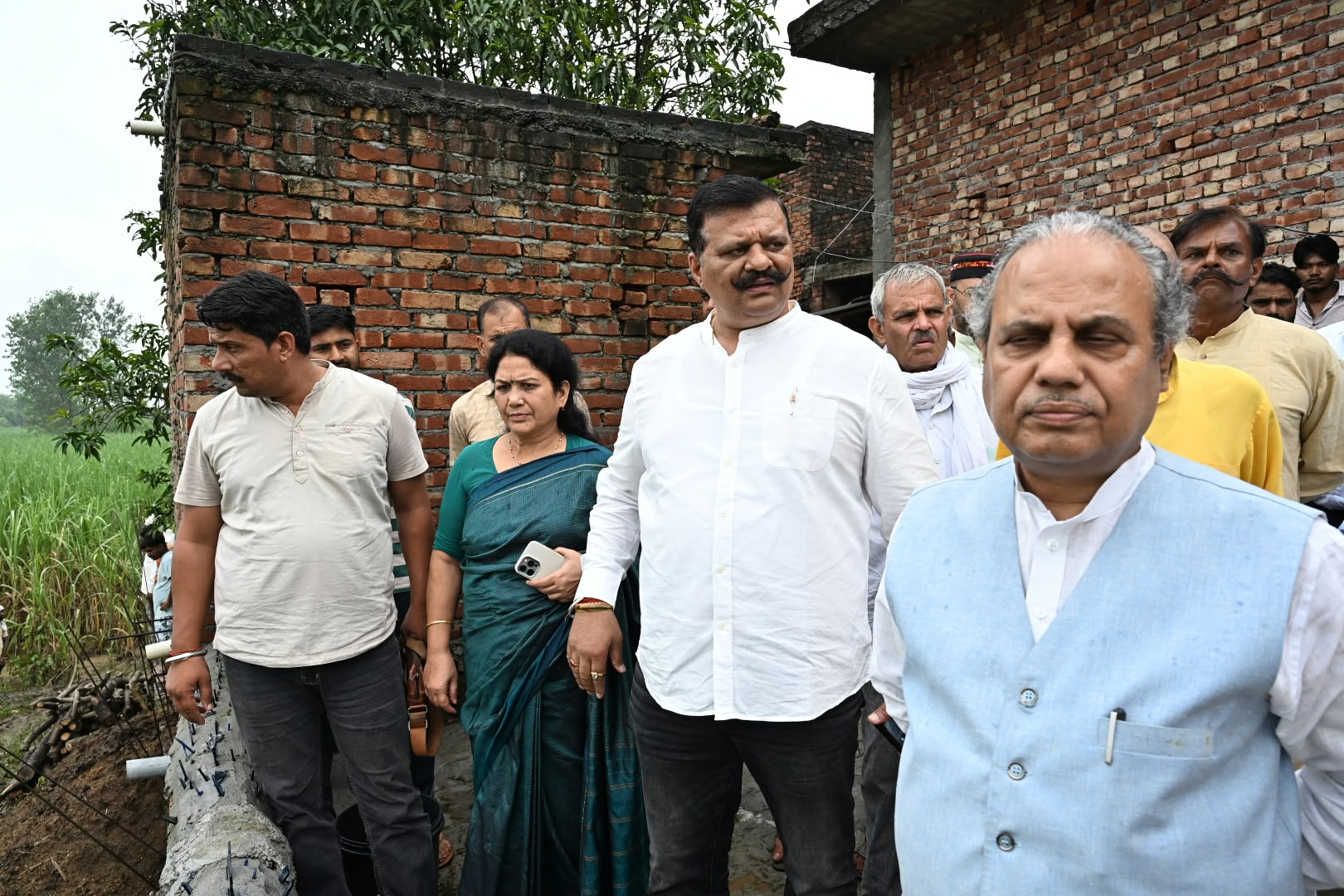 लक्सर में आपदा प्रबंधन समीक्षा बैठक सम्पन्न, उपाध्यक्ष विनय रुहेला ने राहत एवं पुनर्वास कार्यों में तेजी लाने के दिए निर्देश 17