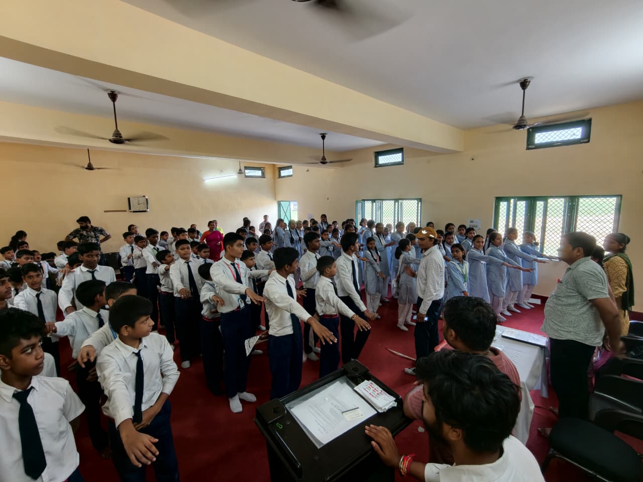 स्वच्छ हरिद्वार, सांझी जिम्मेदारी’ अभियान के तहत तरुण हिमालय इंटर कॉलेज में वेस्ट मैनेजमेंट जागरूकता कार्यक्रम आयोजित 3
