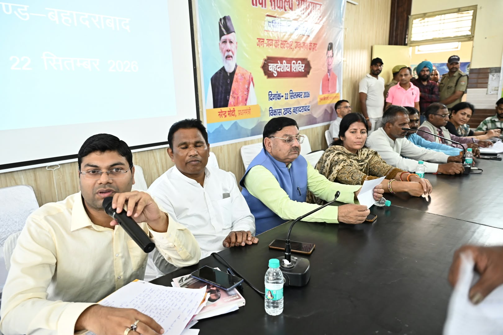 सेवा संकल्प अभियान के तहत जन-जन की सरकार जन-जन के द्वार कार्यक्रम के अंतर्गत बहादराबाद में बहुउद्देशीय शिविर आयोजित 2