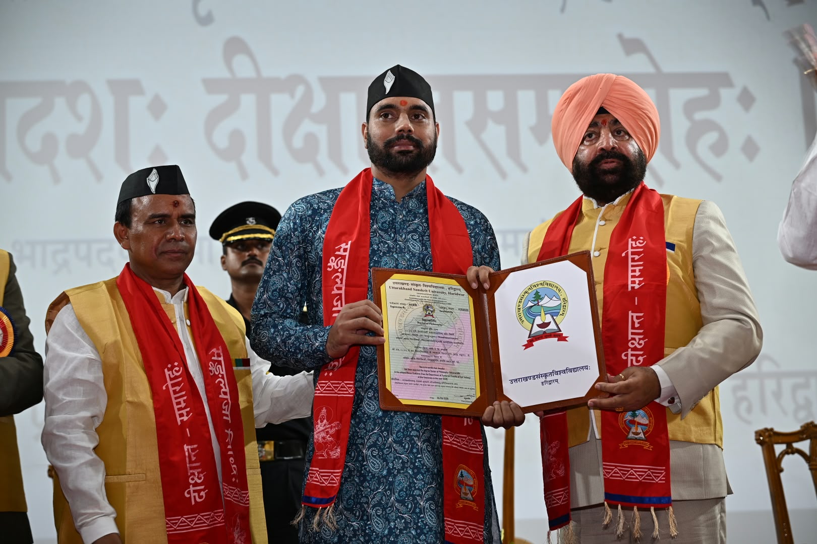 संस्कृत को नई तकनीक, शोध और नवाचार से जोड़ने की जरूरत: राज्यपाल 8