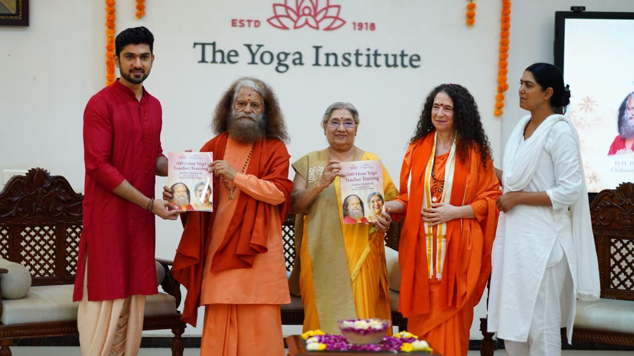 मुंबई में ज्ञान, साधना, सत्संग और सेवा से ओत-प्रोत हुई प्रेरणादायी संध्या 13