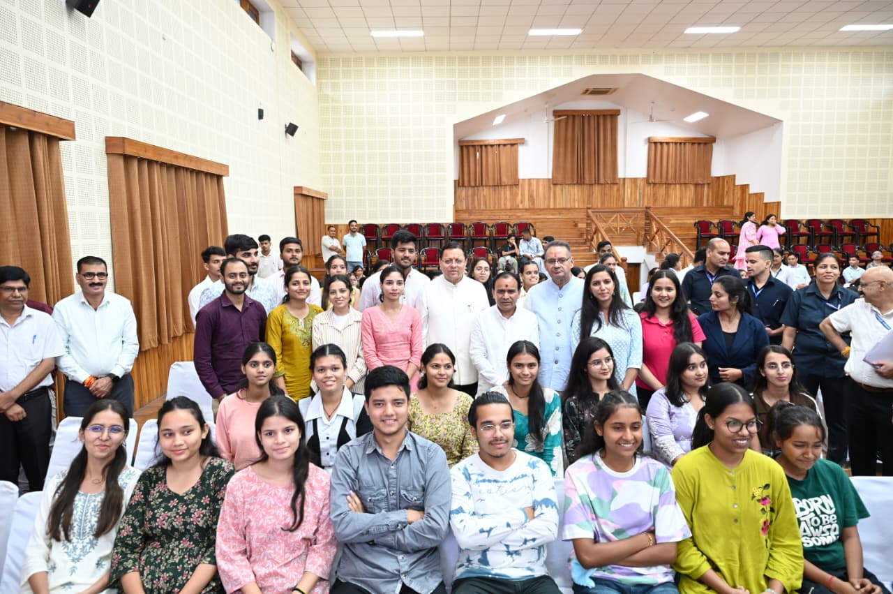 मुख्यमंत्री ने किया ‘मुख्यमंत्री युवा भविष्य निर्माण योजना’ का शुभारंभ 3