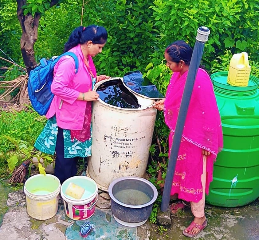 जनपद ने ठोस अपशिष्ट प्रबंधन के प्रभावी क्रियान्वयन को लेकर जिलाधिकारी ने की समीक्षा बैठक 3
