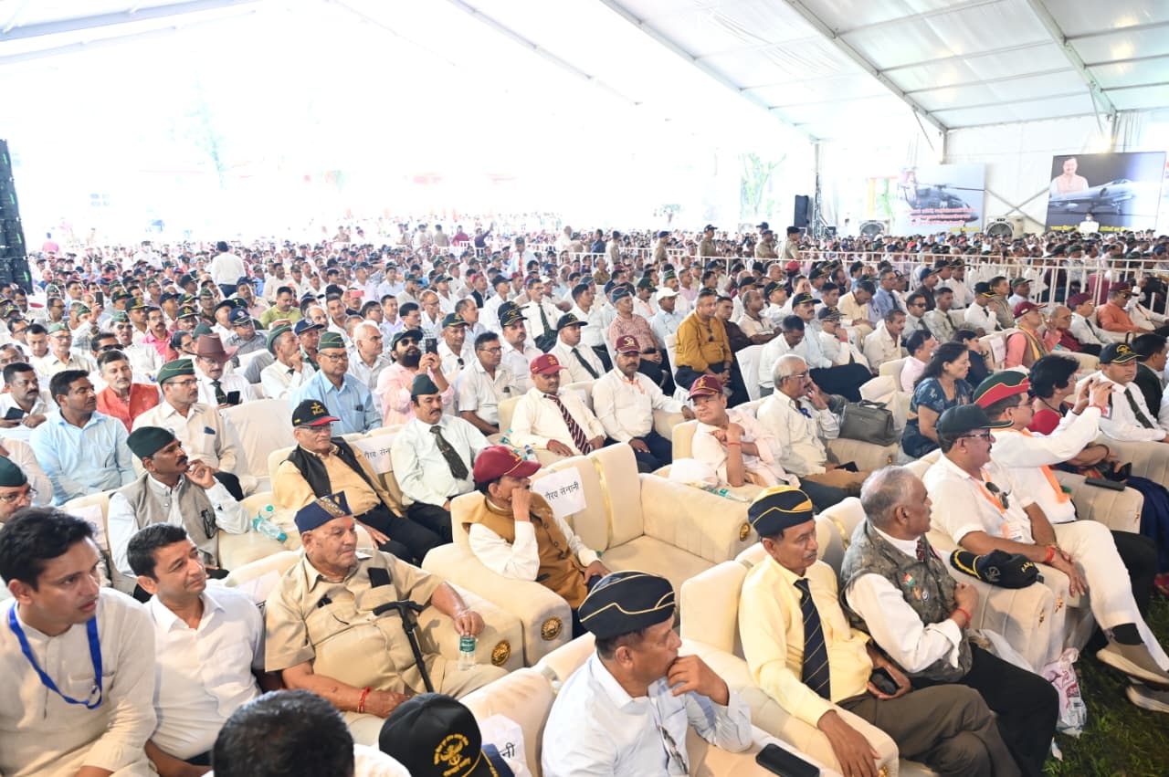 हल्द्वानी में गौरव सेनानी मिलन एवं पूर्व सैनिक सम्मान समारोह आयोजित 5