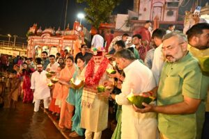 तीर्थ नगरी हरिद्वार के ब्रह्मकुंड हर की पौड़ी में मा गंगा की पूजा अर्चना कर आशीर्वाद का दिया एवं सेवा संकल्प अभियान का प्रभारी मंत्री सतपाल महाराज ने किया शुभारंभ