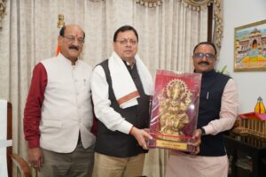 मुख्यमंत्री धामी से मध्य प्रदेश के कैबिनेट मंत्री राकेश शुक्ला ने की शिष्टाचार भेंट