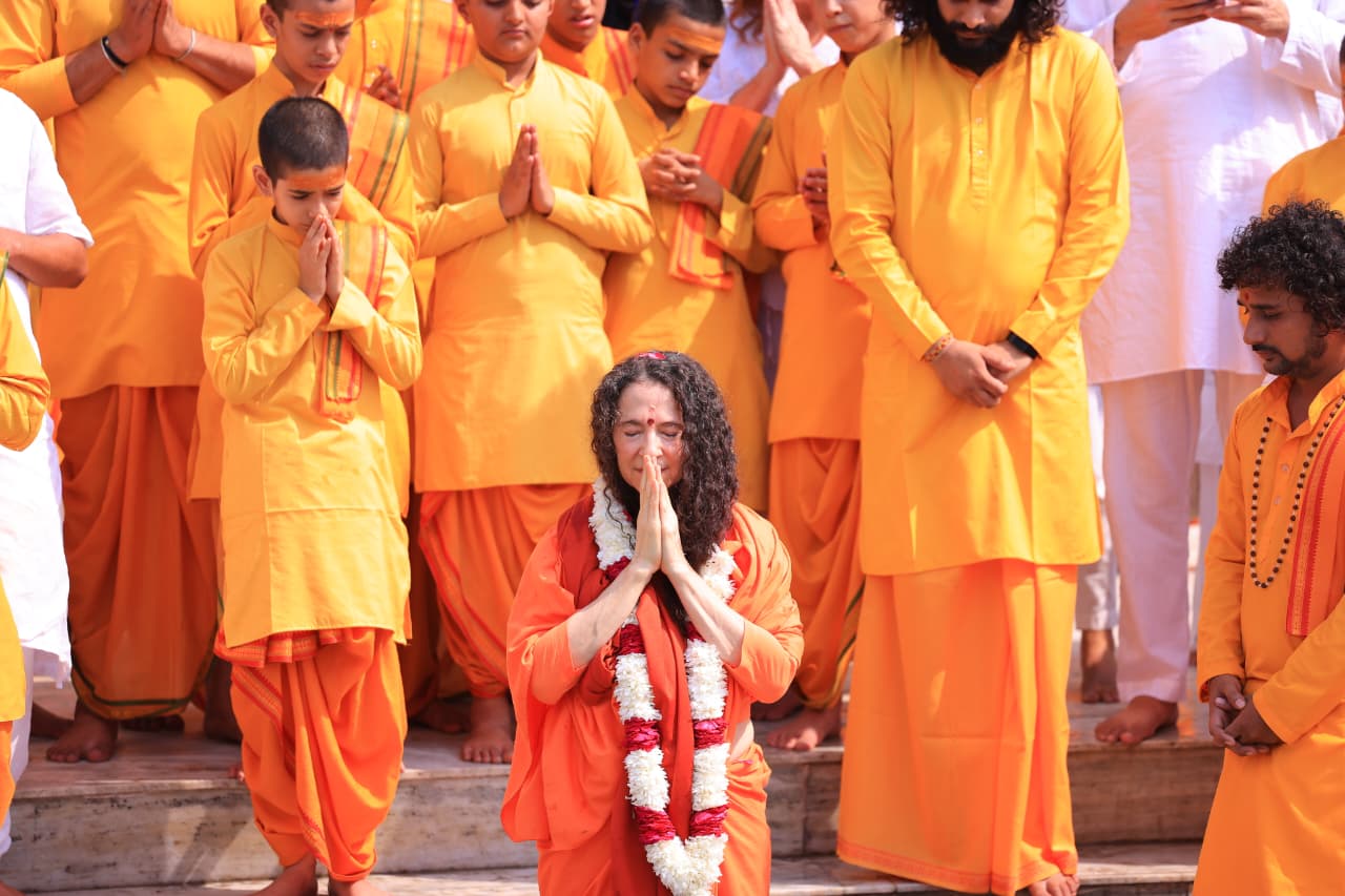 वैश्विक मंचों पर सनातन संस्कृति की ध्वजा फहराकर परमार्थ निकेतन लौटीं डॉ. साध्वी भगवती सरस्वती जी 8