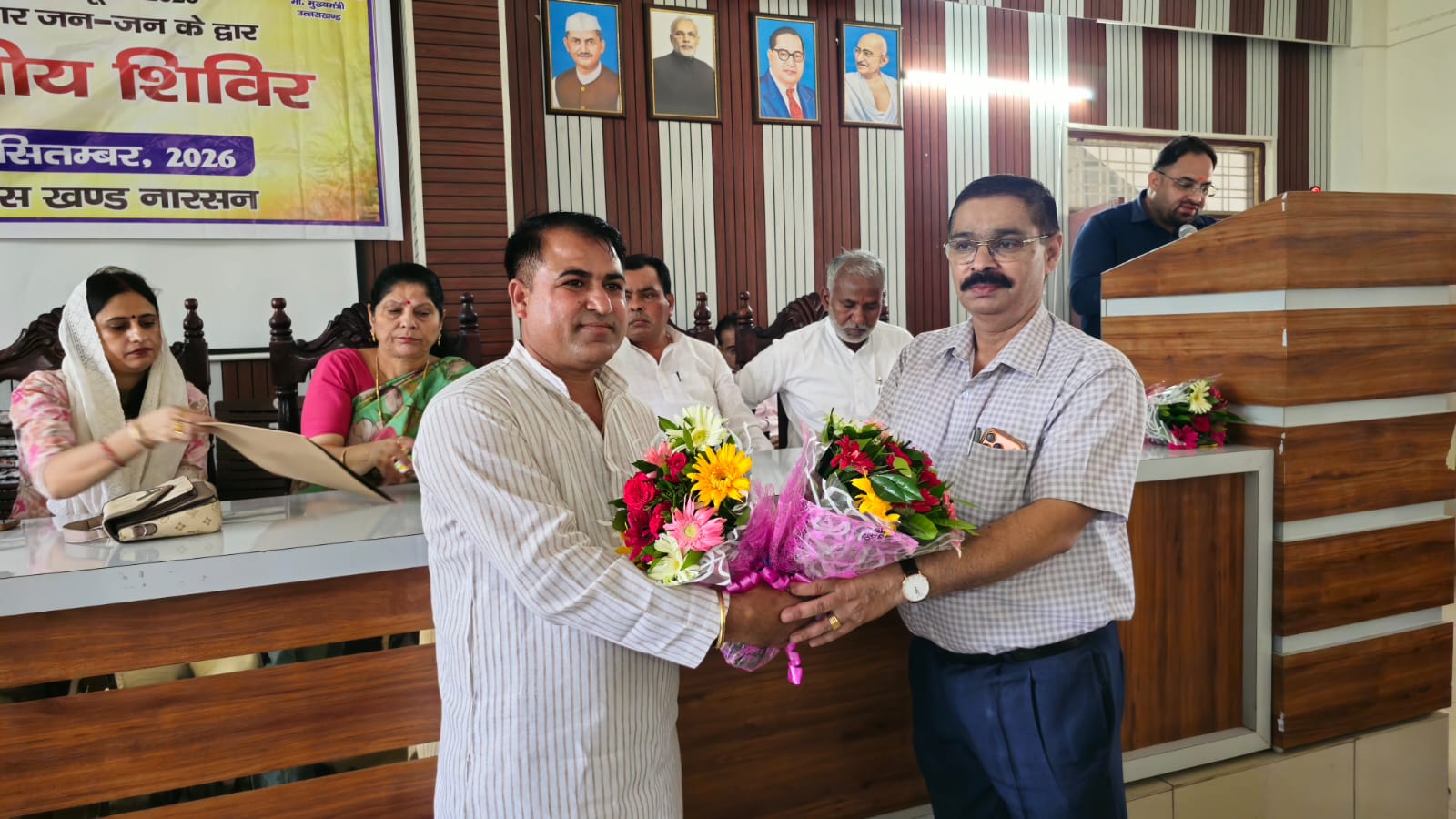 सेवा संकल्प अभियान “जन-जन की सरकार, जन-जन के द्वार” के अंतर्गत विकास खंड सभागार नारसन में आयोजित बहुद्देशीय शिविर में 755 नागरिकों ने शिविर का लाभ उठाया 2