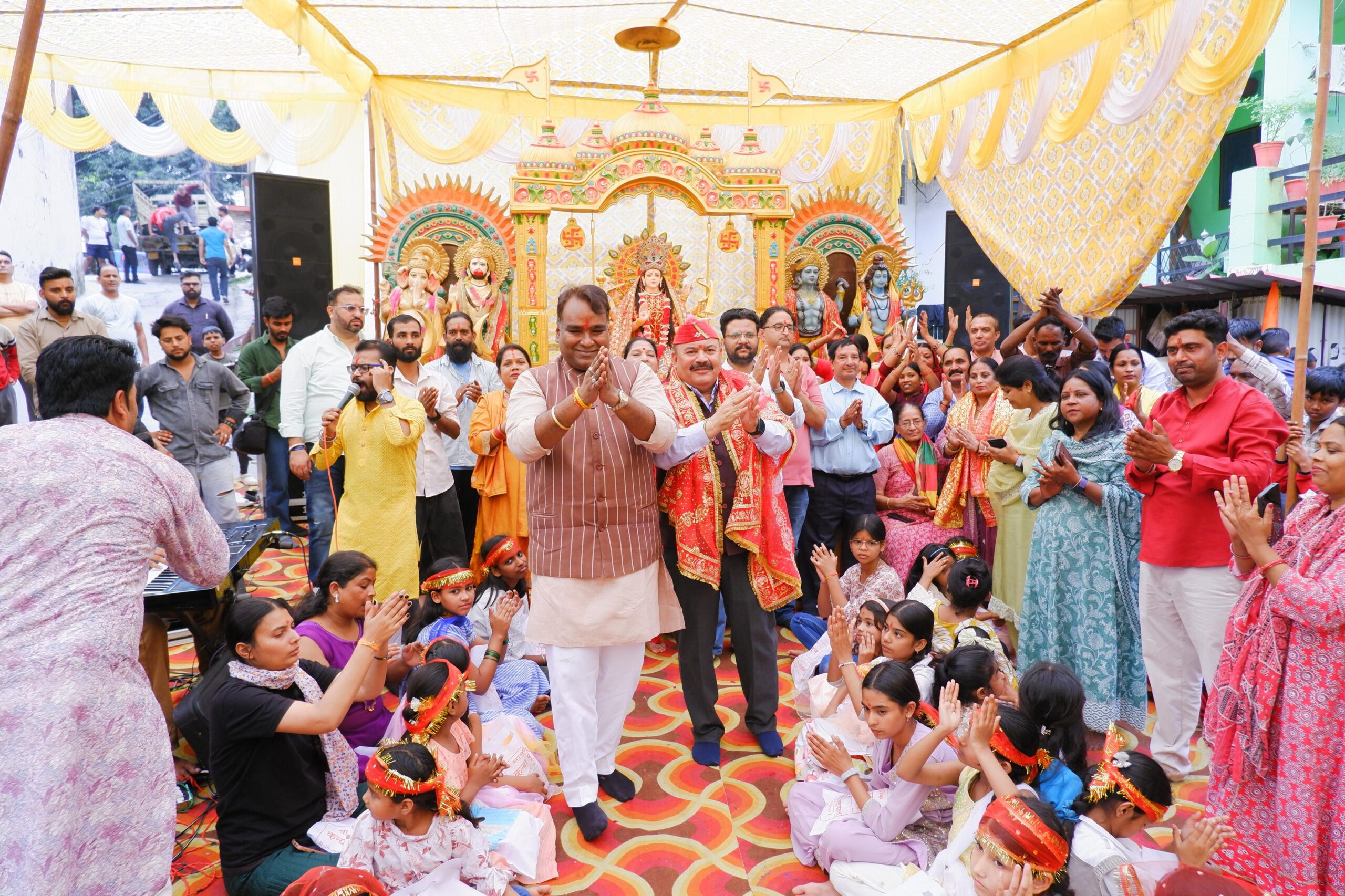 नवरात्र के प्रथम एवं द्वितीय दिवस पर 2500 कन्याओं का पूजन 4