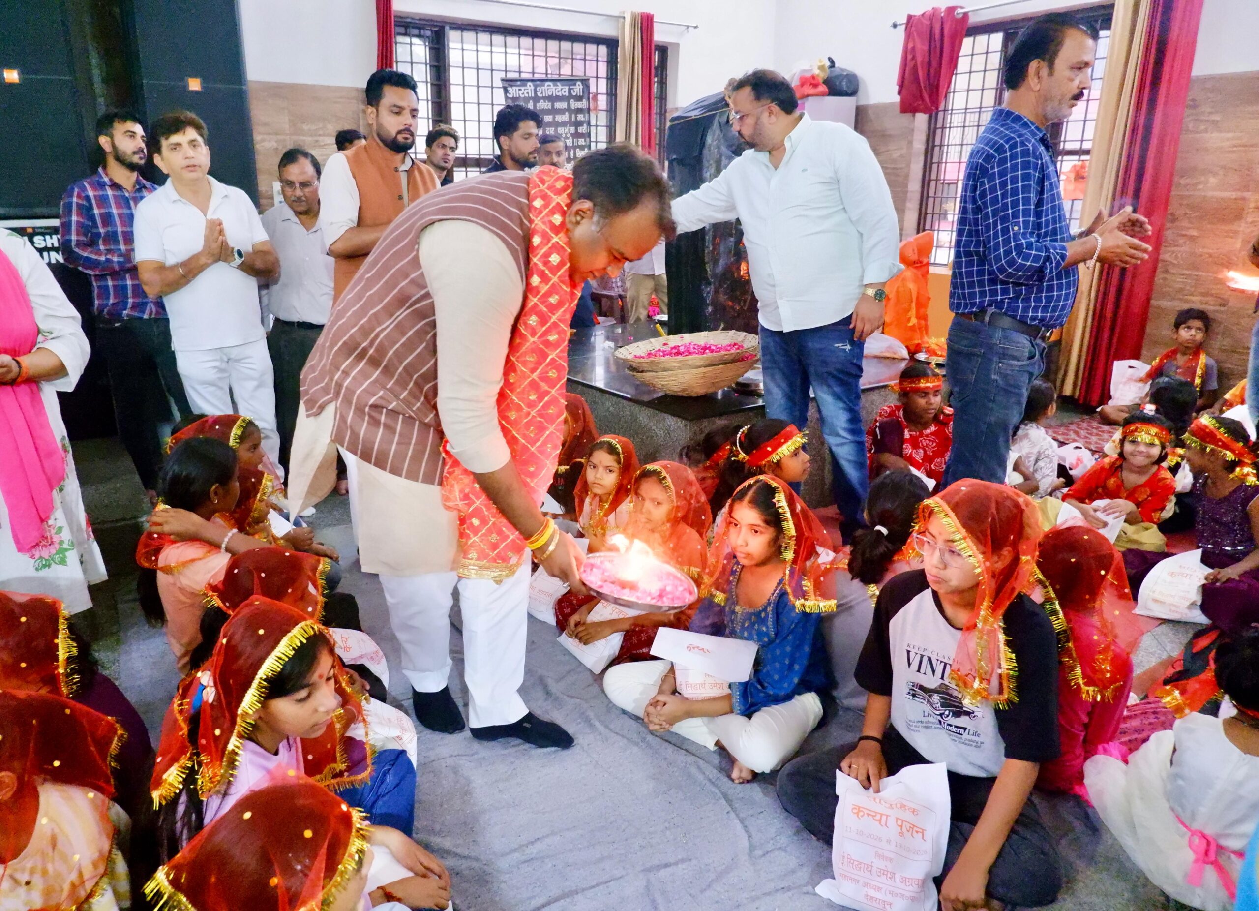 नवरात्र के प्रथम एवं द्वितीय दिवस पर 2500 कन्याओं का पूजन 2