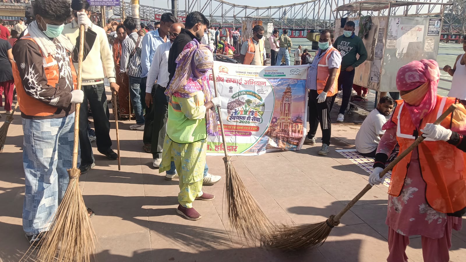 धामी के निर्देशन में कुम्भ मेला-2027 के दृष्टिगत हरिद्वार जनपद में 21 अक्टूबर से 07 नवम्बर तक चलेगा वृहद स्वच्छता अभियान, जिलाधिकारी ने 35 क्षेत्रों एवं संस्थाओं के लिए नामित किए नोडल अधिकारी 6