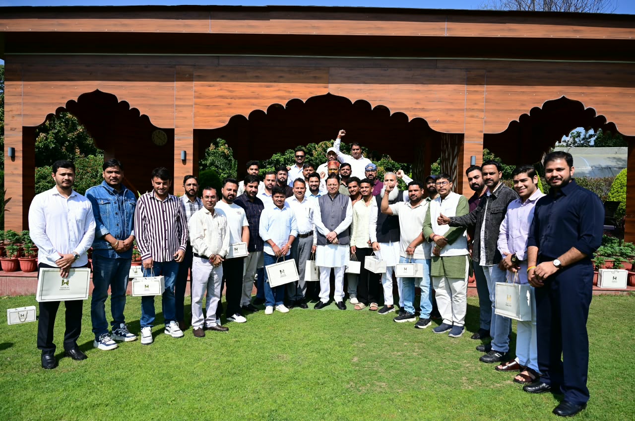 हरियाणा के युवाओं ने मुख्यमंत्री से साझा किए उत्तराखण्ड भ्रमण के अनुभव 3