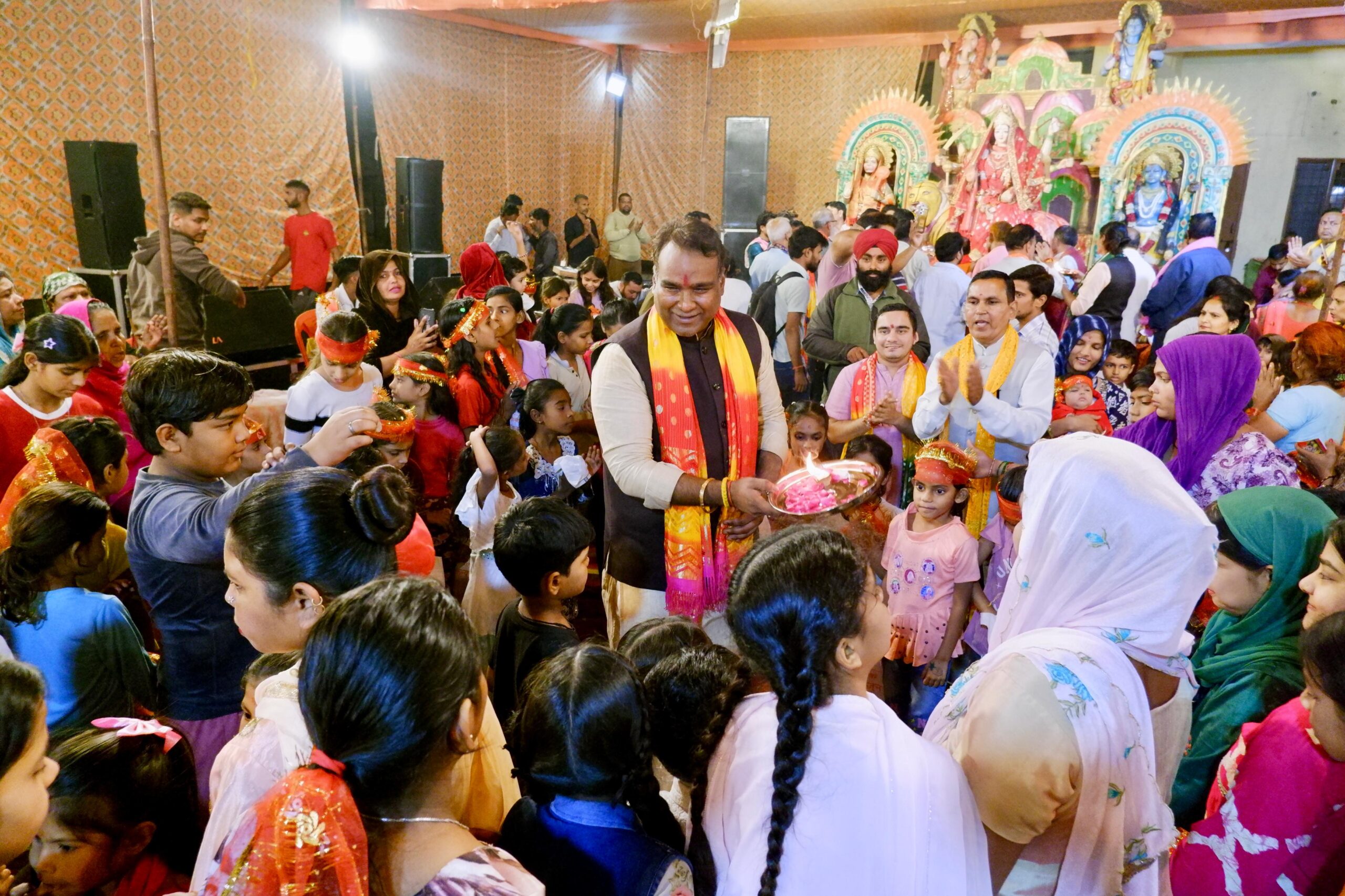 सिद्धार्थ उमेश अग्रवाल के नेतृत्व में शारदीय नवरात्रि पर 11,000 कन्या पूजन का संकल्प जारी, पांचवें दिन पटेल नगर और पंडितवाड़ी में हुए भव्य आयोजन 6