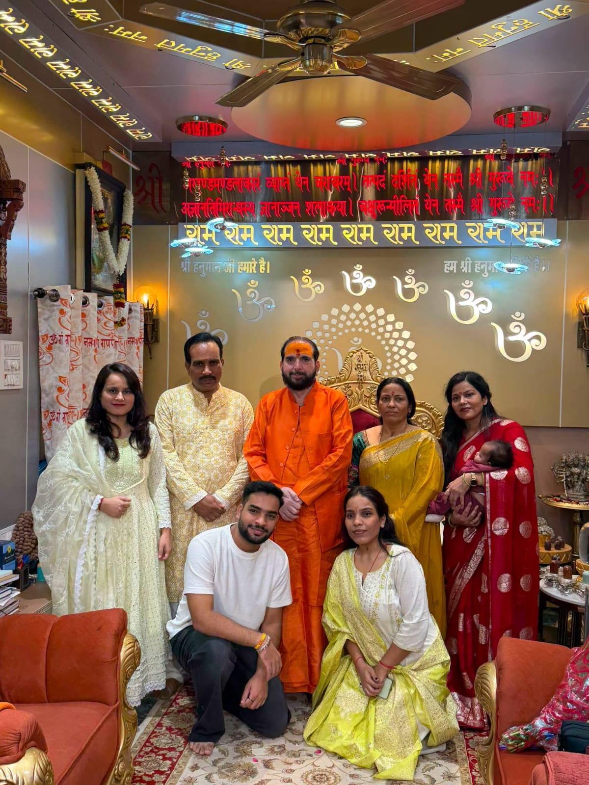 महामंडलेश्वर स्वामी संतोषानंद देव महाराज के जन्मोत्सव पर गूंजा धर्म, भक्ति और सेवा का संदेश 3