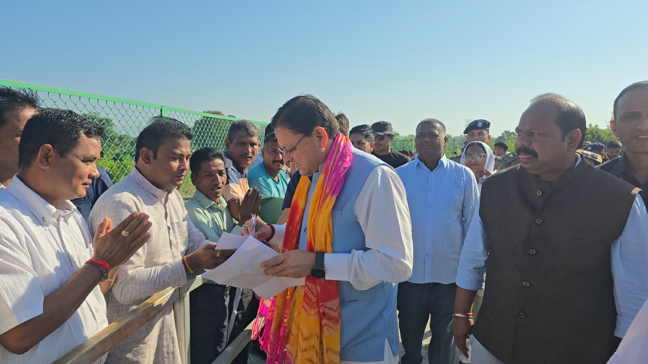 मुख्यमंत्री ने सुनीं जनसमस्याएं, अधिकारियों को दिए त्वरित समाधान के निर्देश 2