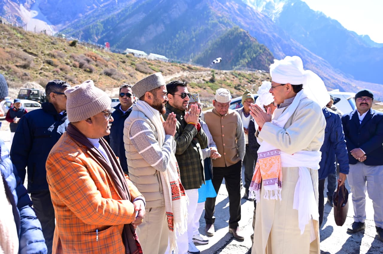 मुख्यमंत्री पुष्कर सिंह धामी ने गुंजी में आदि कैलाश परिक्रमा रन-2.0 में किया प्रतिभाग, विजेता धावकों को किया पुरस्कृत 2