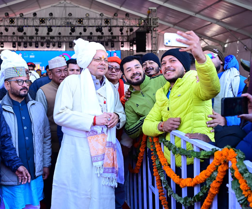 मुख्यमंत्री पुष्कर सिंह धामी ने गुंजी में आदि कैलाश परिक्रमा रन-2.0 में किया प्रतिभाग, विजेता धावकों को किया पुरस्कृत 4