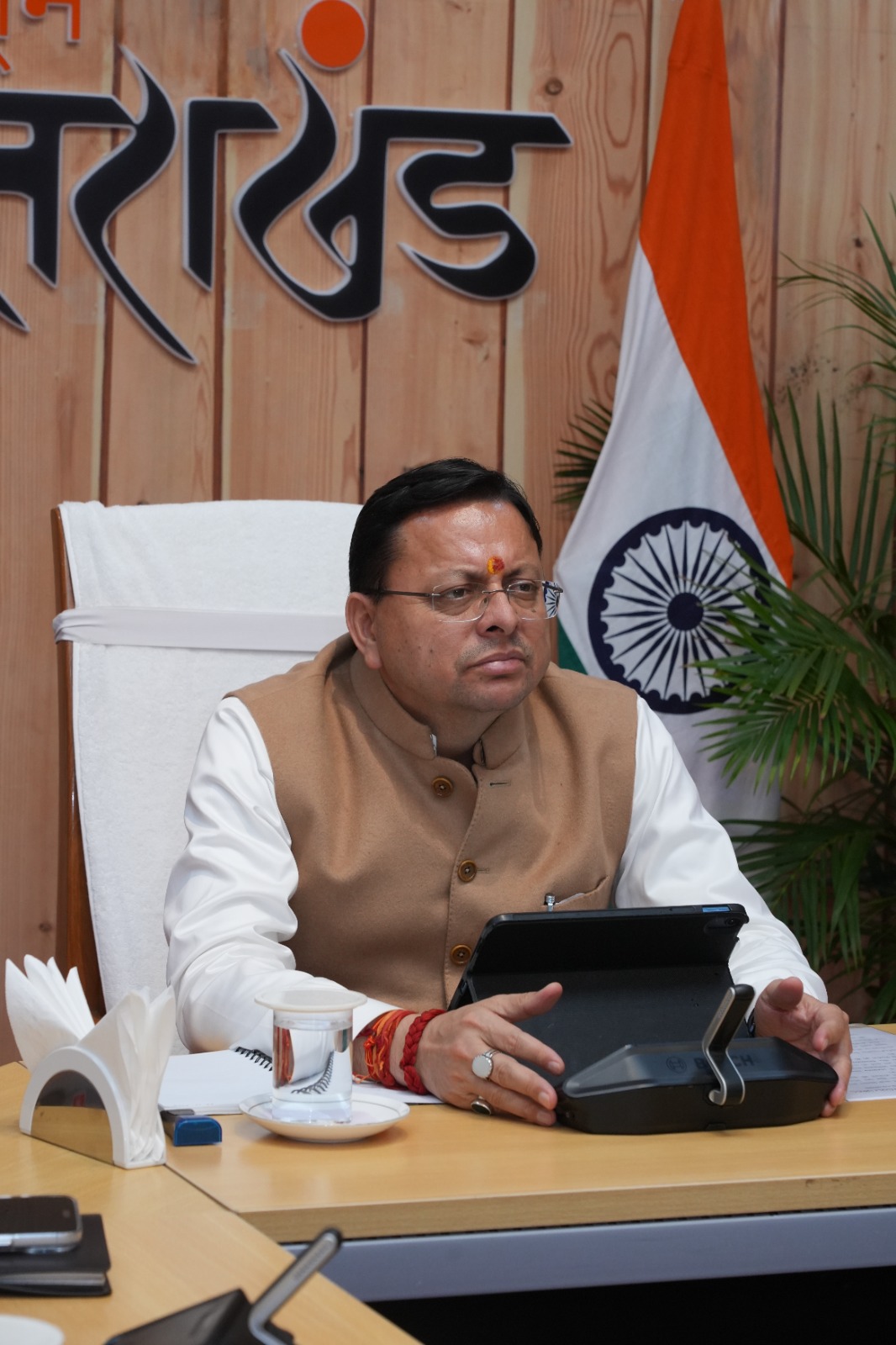 मुख्यमंत्री की अध्यक्षता में यूपीसीएल एवं पिटकुल की समीक्षा बैठक आयोजित, वित्तीय स्थिति में सुधार और लंबित देनदारियों के भुगतान में तेजी लाने के निर्देश 3